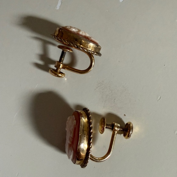 VINTAGE 12K CAMEO EARRINGS - Picture 3 of 3